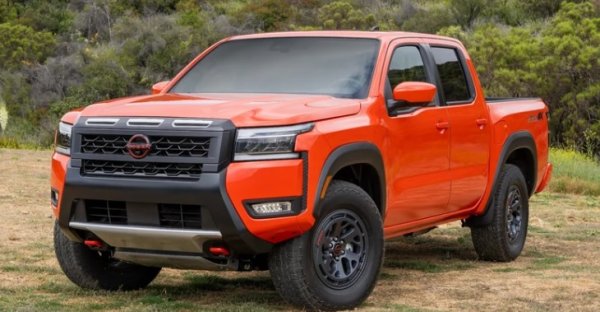 Успявайки да постигне почти 56 000 продажби досега през 2024 г., Nissan Frontier бележи забележителен възход. Базовият му модел се конкурира много добре с Ford при подобна ена. Идва с повече конски сили (310 срещу 270 за базовия Ranger) плюс бонус от допълнителни стандартни функции като безключово запалване и опционален люк на покрива. Това не е най-евтиният пикап, който ще намерите чисто нов, но е добър избор.

Някои от най-добрите години за Nissan Frontier са най-новите, с модернизирани технологии и много малко изтегляния. Но пък са от последната версия и може би това доведе до лек спад през август и септември. Само времето ще покаже дали Frontier ще успее да остане в топ 10 до края на годината.
